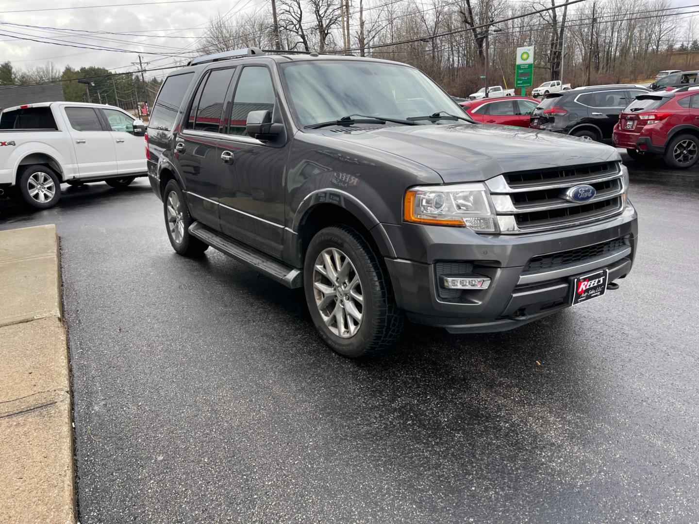 2015 Gray /Black Ford Expedition Limited 4WD (1FMJU2AT6FE) with an 3.5L V6 DOHC 24V TWIN TURBO engine, 6-Speed Automatic transmission, located at 547 E. Main St., Orwell, OH, 44076, (440) 437-5893, 41.535435, -80.847855 - Photo#2